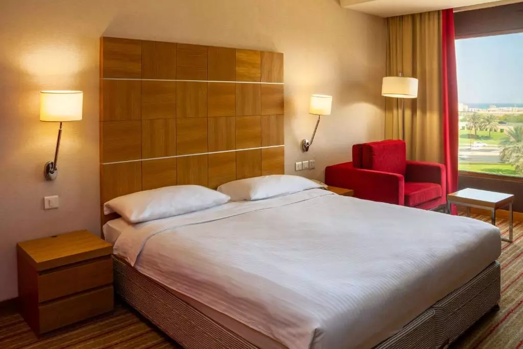 Golden Tulip Muscat
